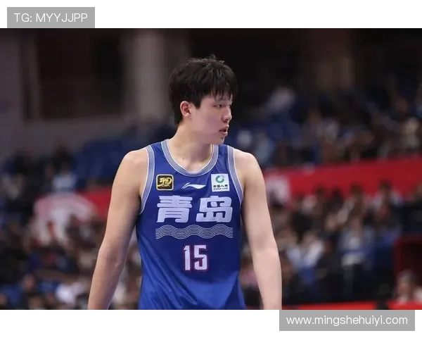 体坛零距离杨瀚森选秀大会现场吃炸鸡瞬间成焦点引热议