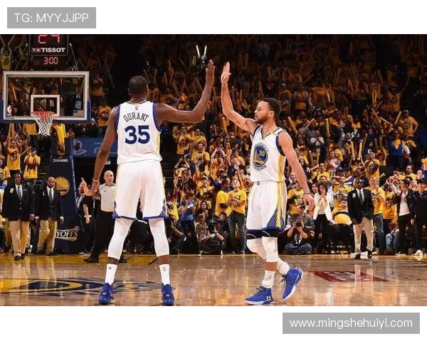 勇士半场领先4人得分上双开拓者落后7分库里贡献23分波杰15分杨瀚森缺阵