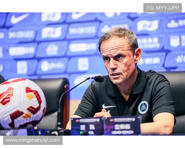 奥斯卡月薪230万引发家人忧虑不希望他重返赛场继续受伤